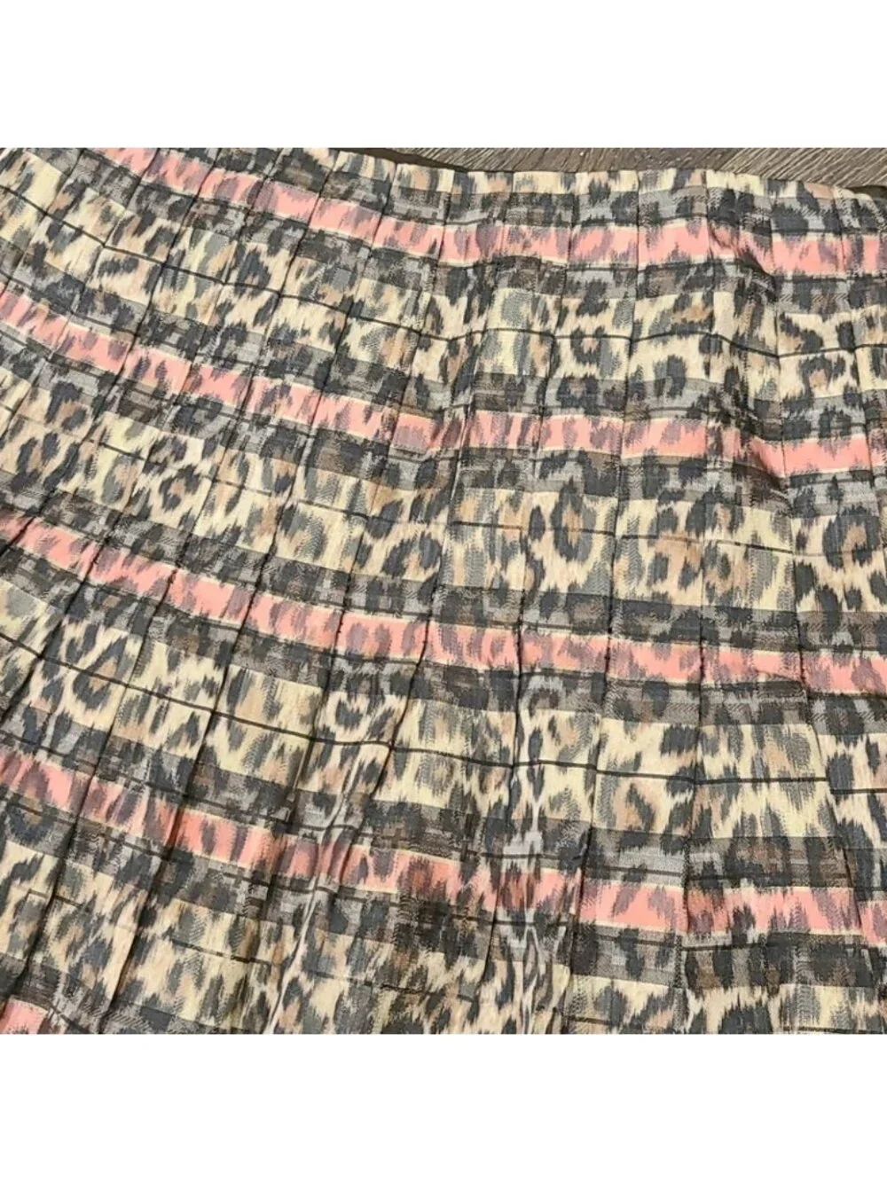 Kay Unger pink leopard print pleated skirt